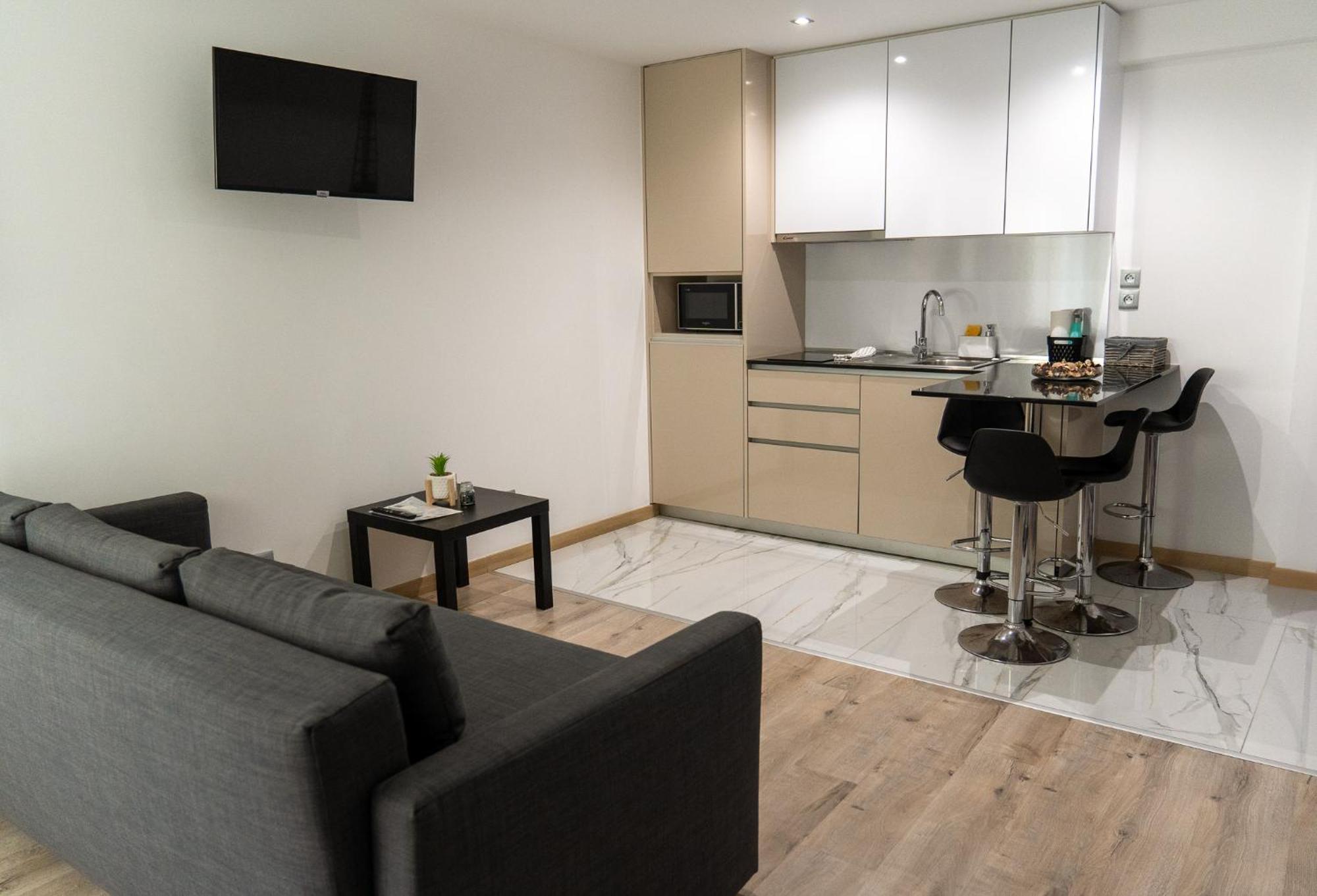 Appartement 1-4 Pers - Aeroport Cdg, Parc Expo, Villepinte - A L'Ombre Du Pin "9" Le Pin  Esterno foto
